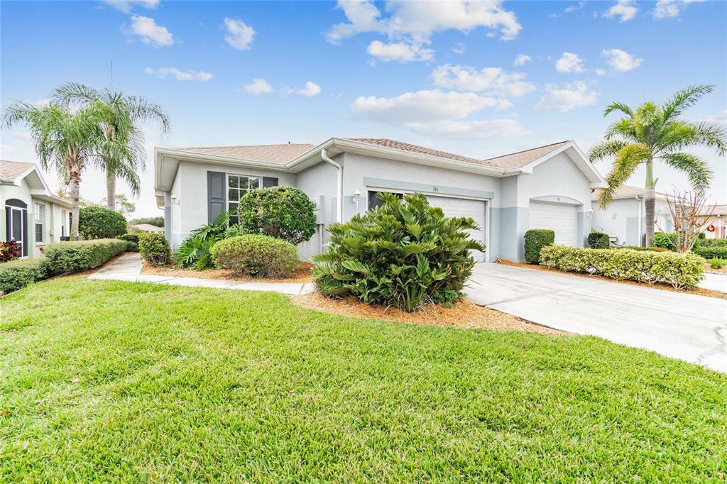 Property Photo:  755 Tremont Greens Lane  FL 33573 