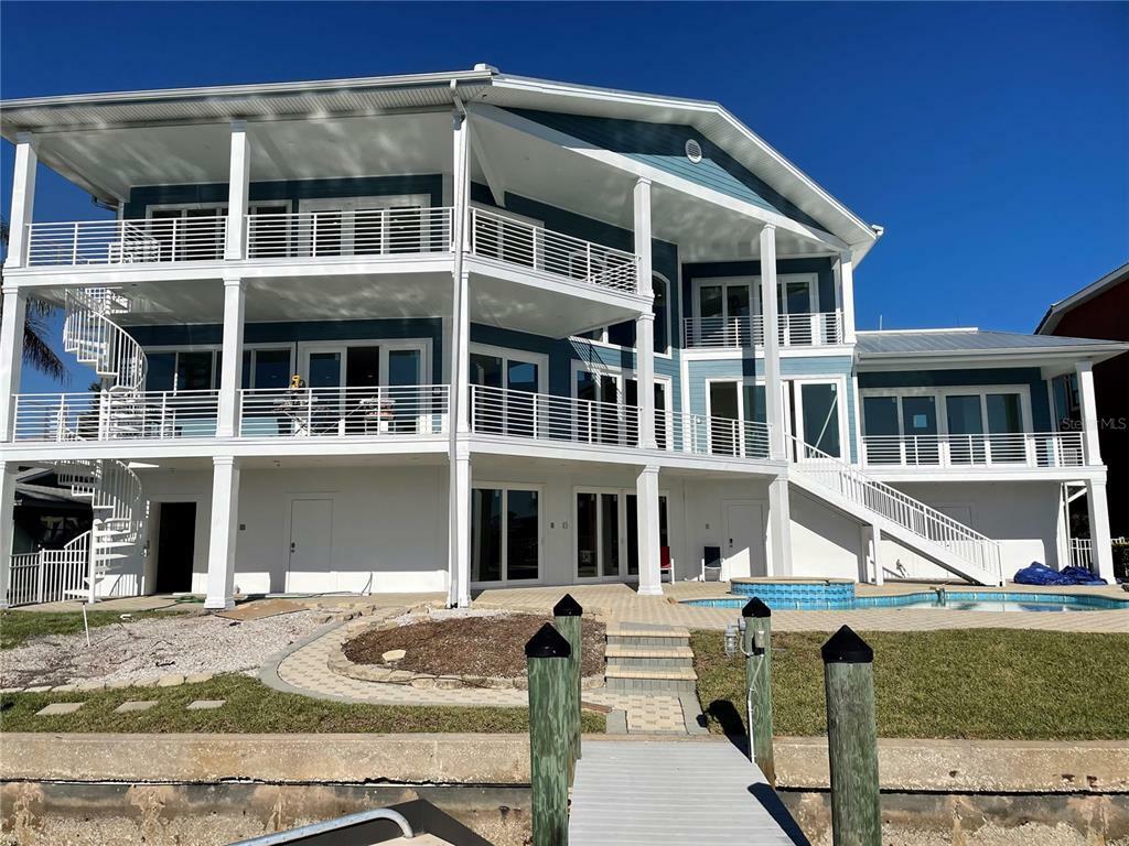 Property Photo: 277 Bayside Drive FL 33767