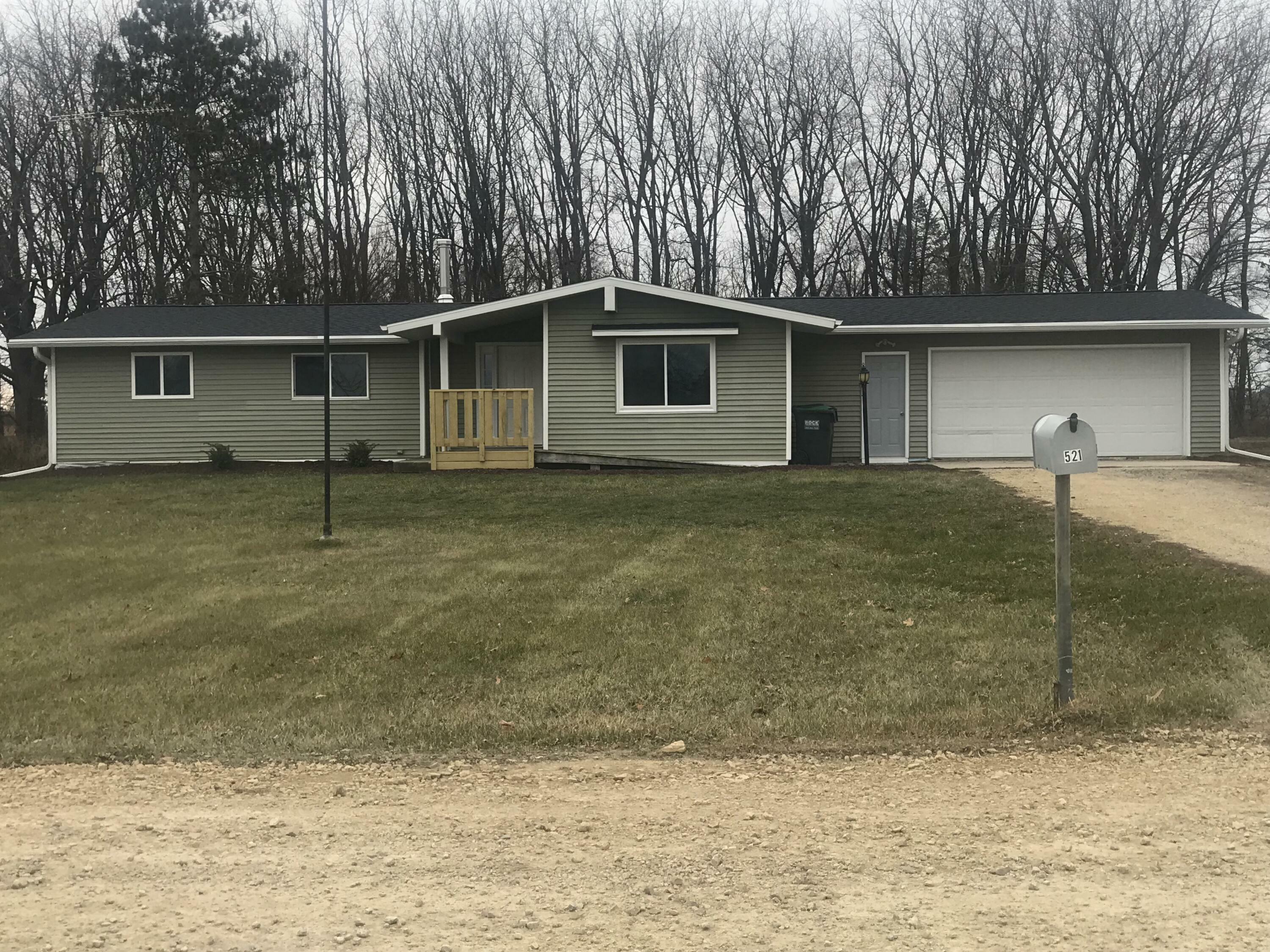 Property Photo:  521 Jana Rd  WI 53534 