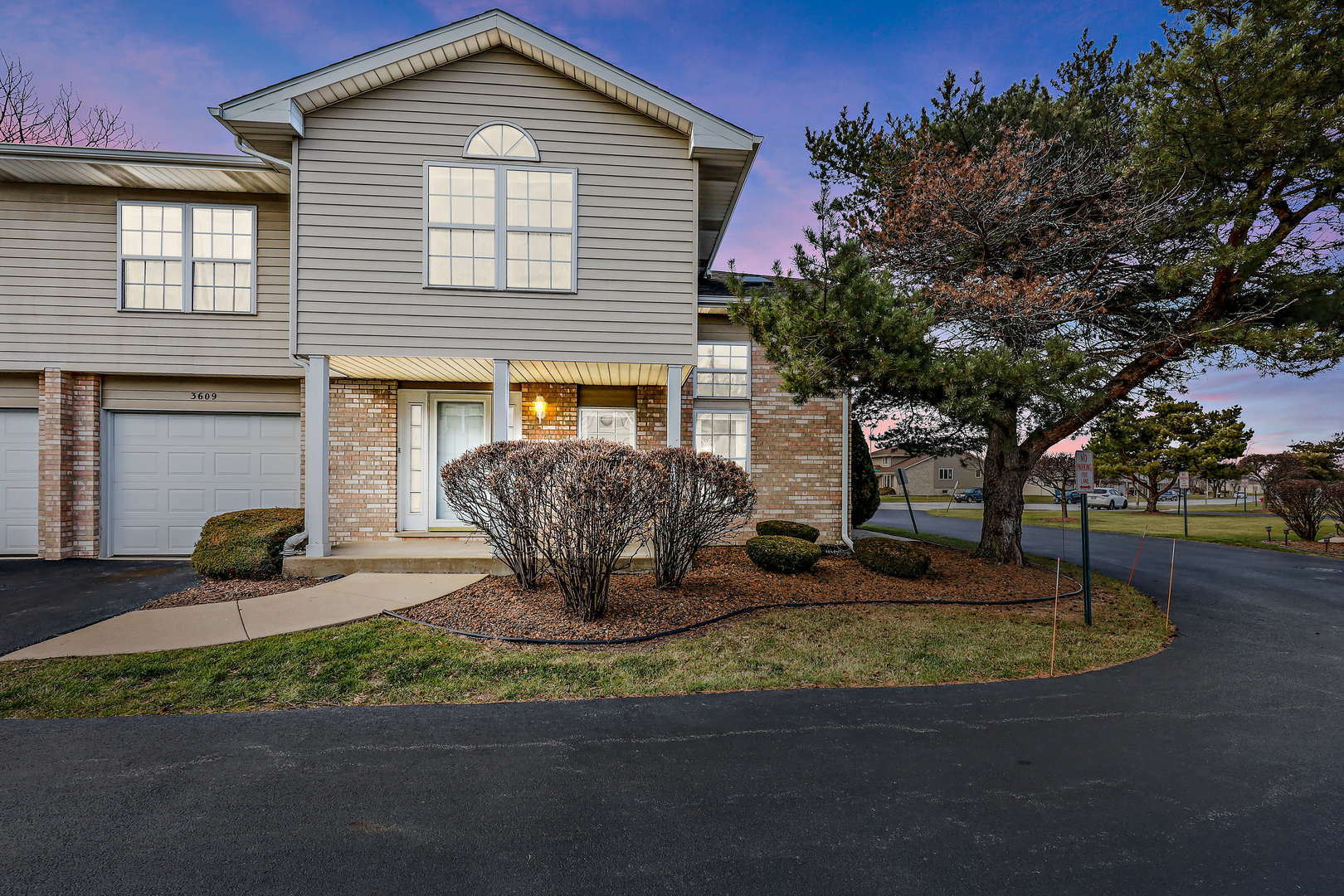 Property Photo:  3609 W Deer Park Drive  IL 60803 