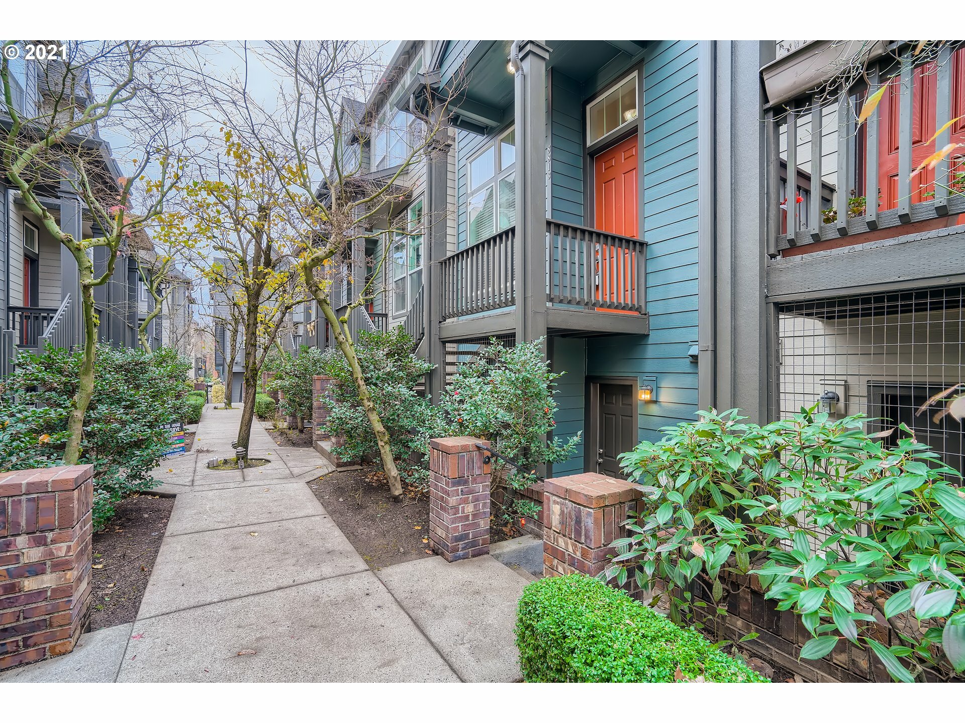 Property Photo: 8813 SE 13th Ave OR 97202