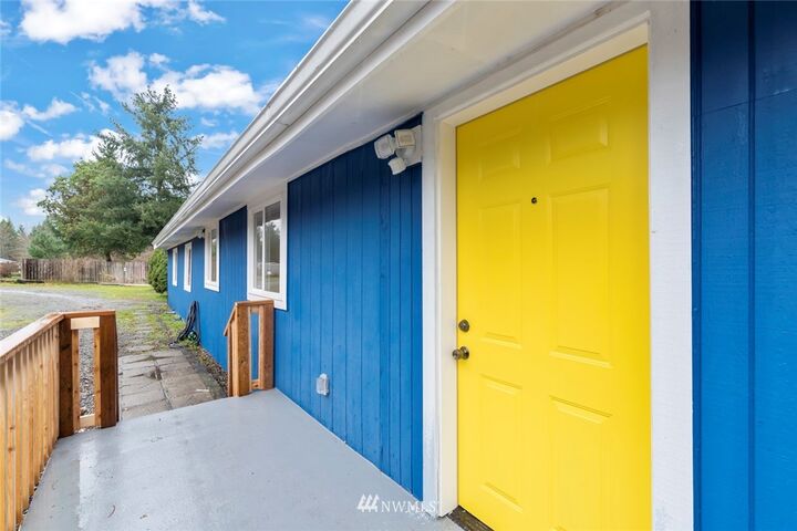 Property Photo: 32501 65th Avenue S WA 98580