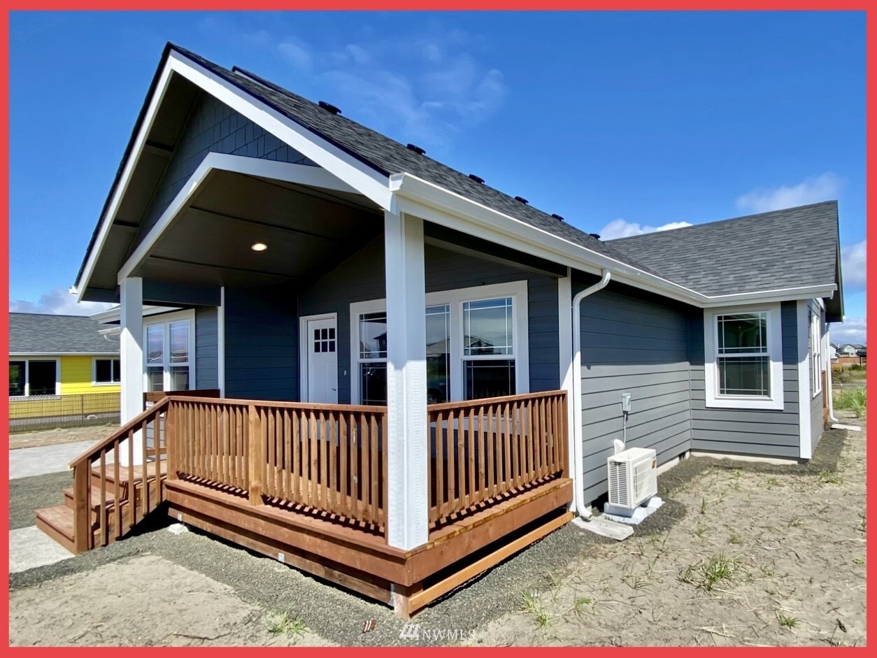 Property Photo:  1116 Ocean Shores Boulevard SW  WA 98569 