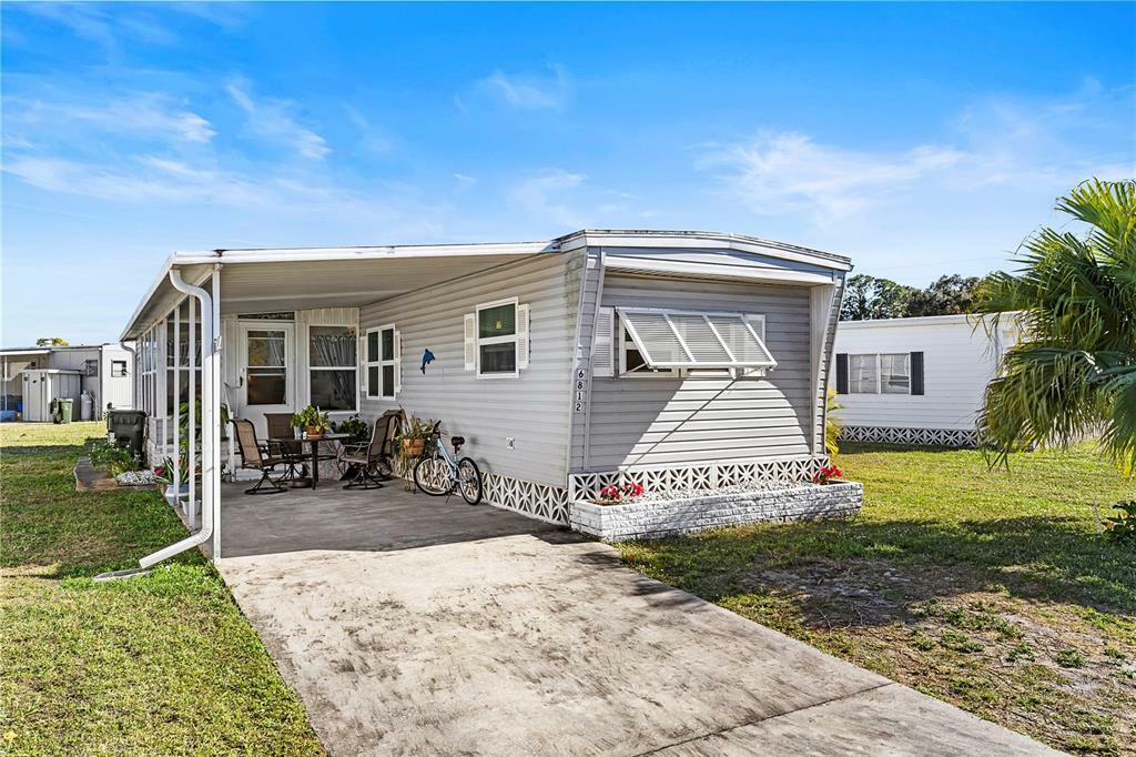 Property Photo:  6812 Holo Court  FL 34287 