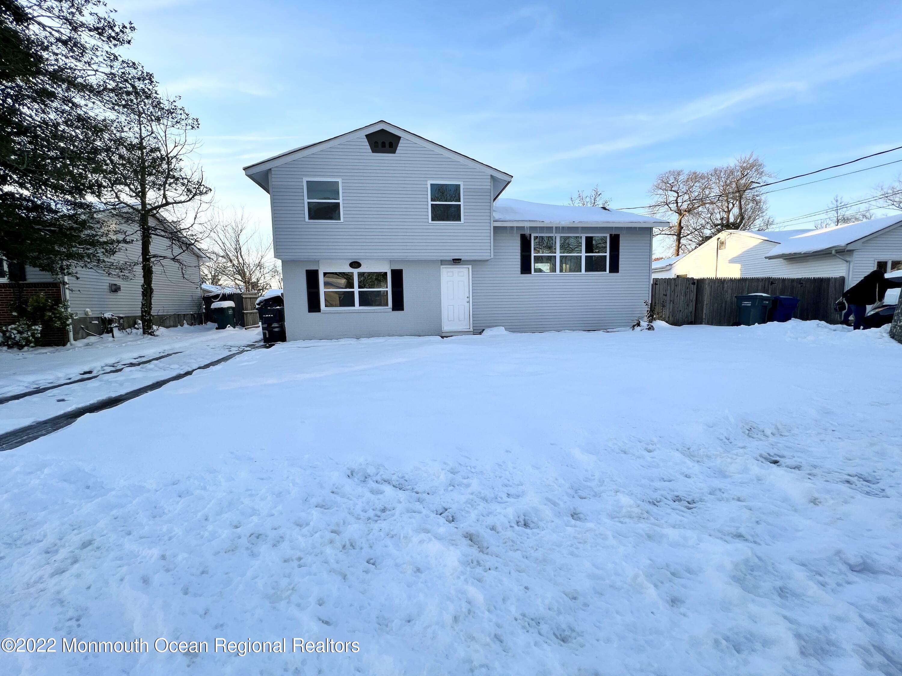 Property Photo:  326 Lake Champlain Drive  NJ 08087 