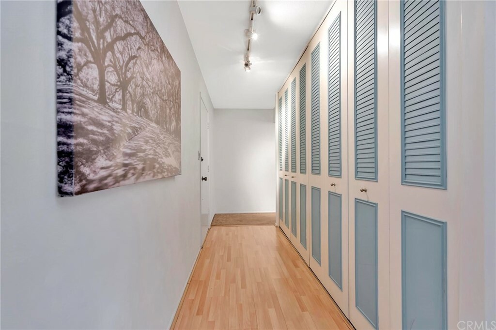Property Photo: 372 Carroll E 201 CA 90814