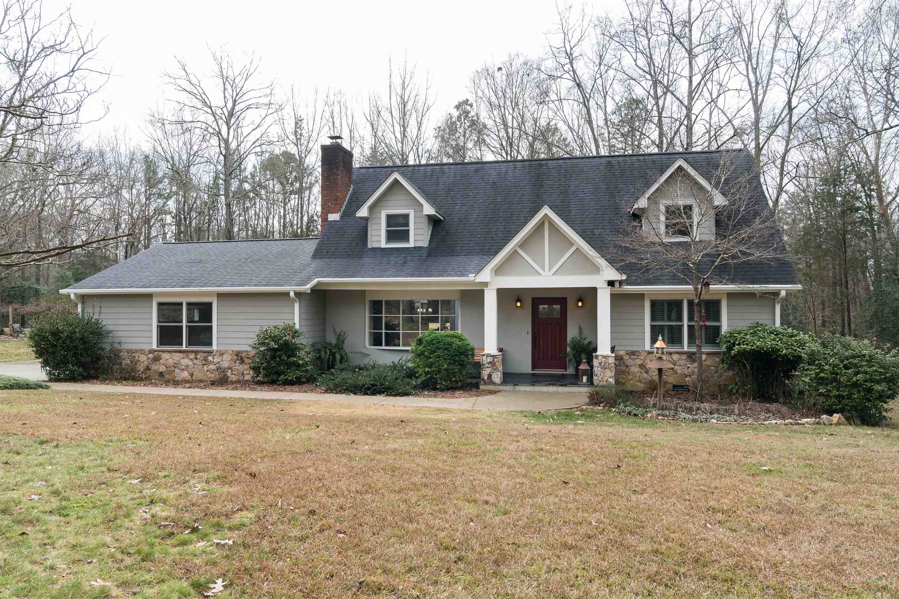 Property Photo:  106 Edgebrook Court  SC 29302 