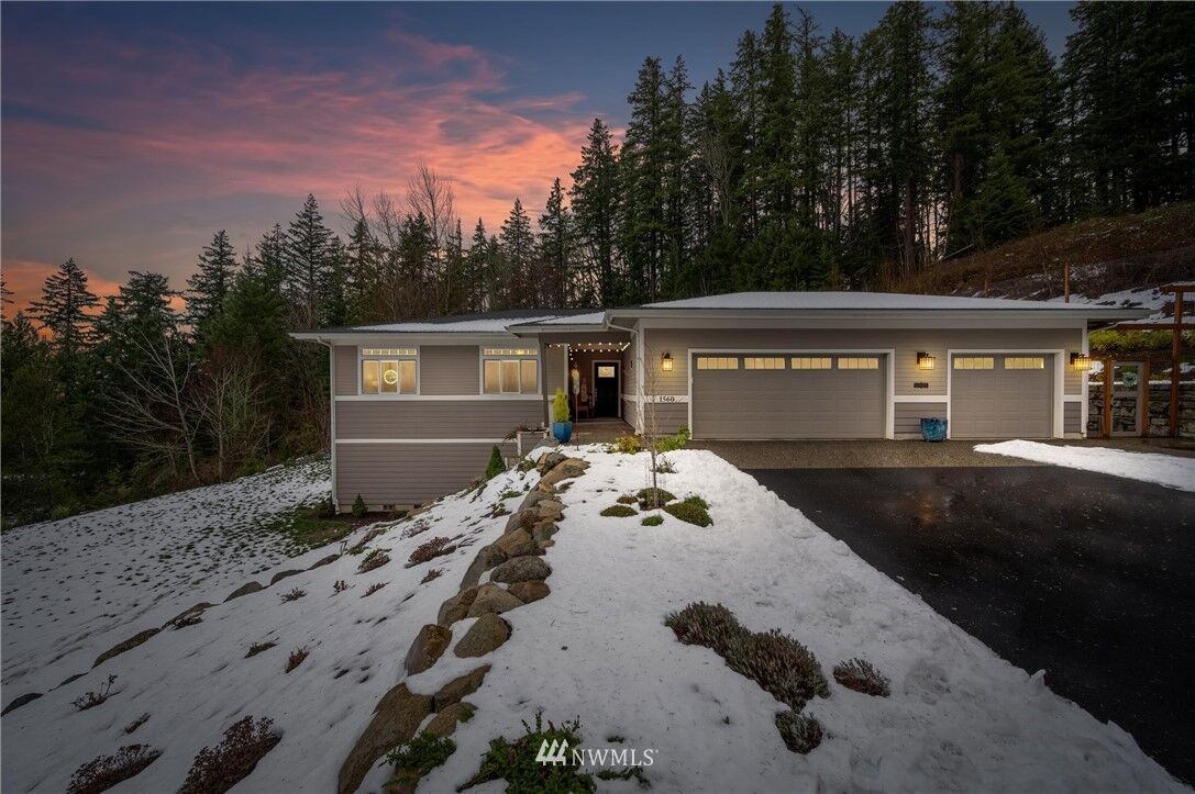 Property Photo:  1560 Rocky Road  WA 98226 