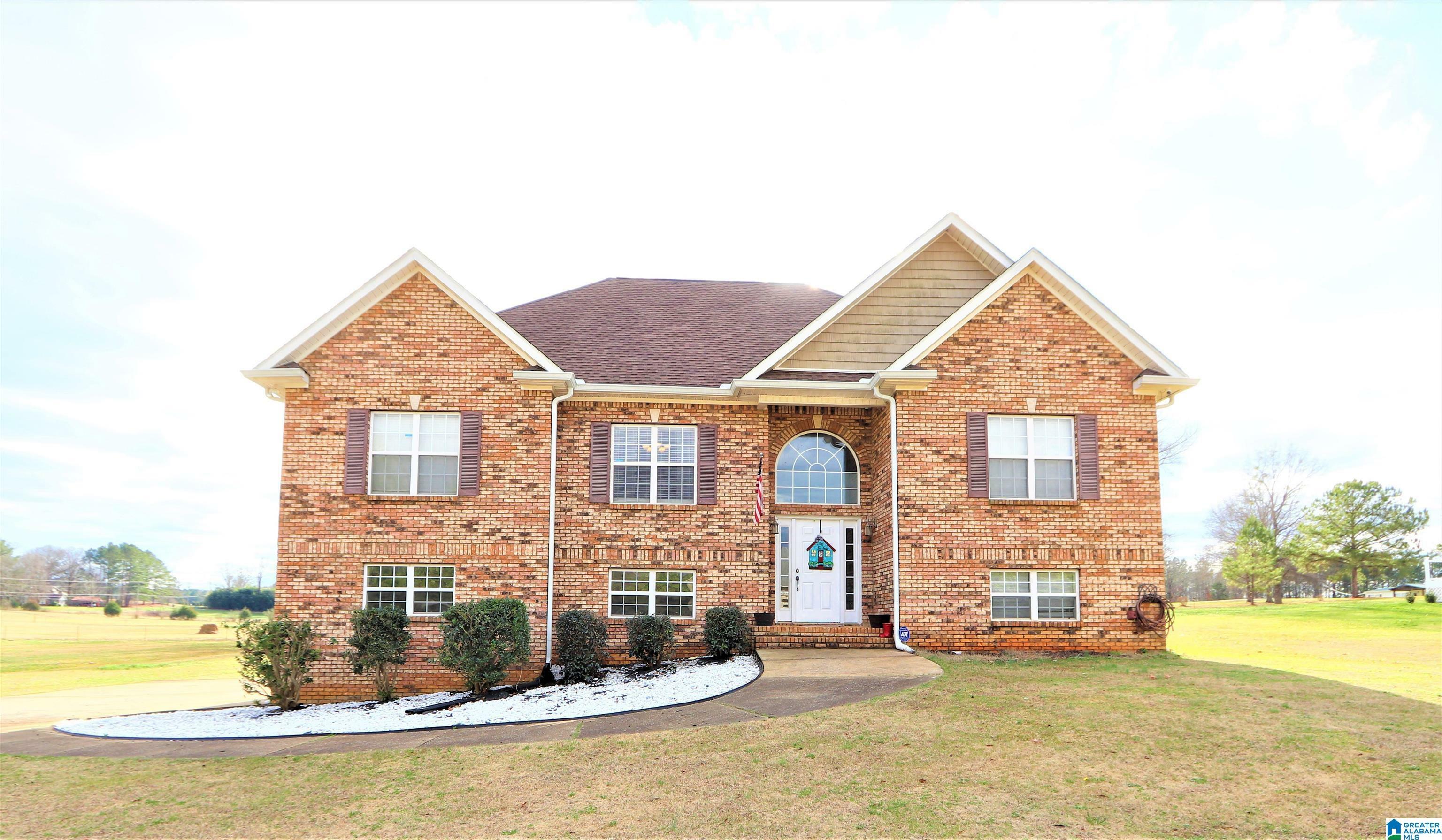 Property Photo:  147 Willow Creek Drive  AL 35096 