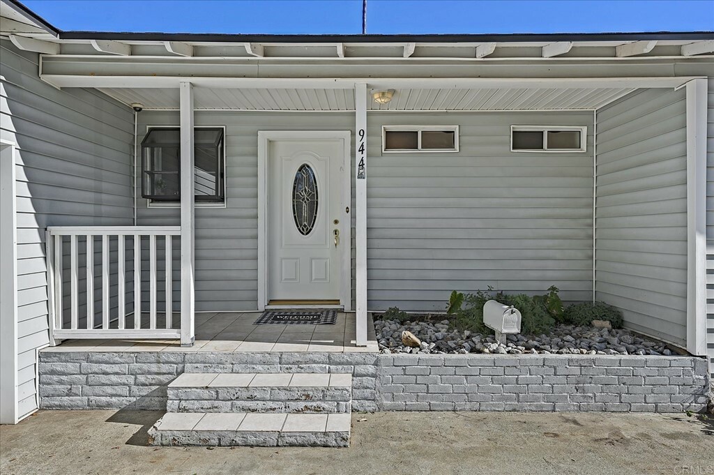 Property Photo:  944 Camellia Street  CA 92027 