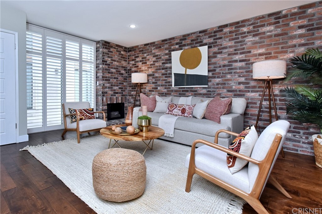 Property Photo: 14912 Dickens Street 3 CA 91403
