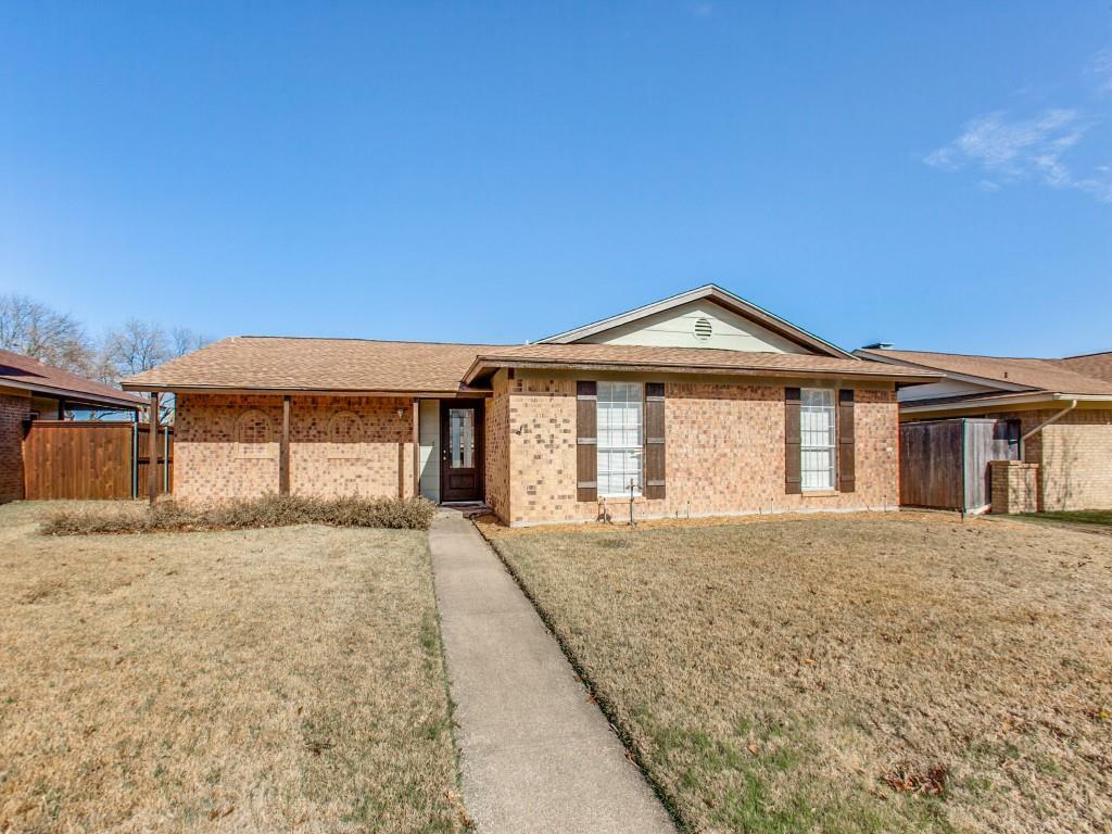 Property Photo:  2137 Village Green Drive  TX 75044 