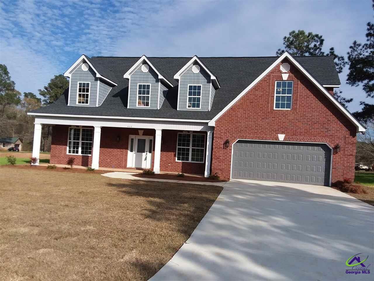 Property Photo:  422 Redding Drive  GA 31047-2877 