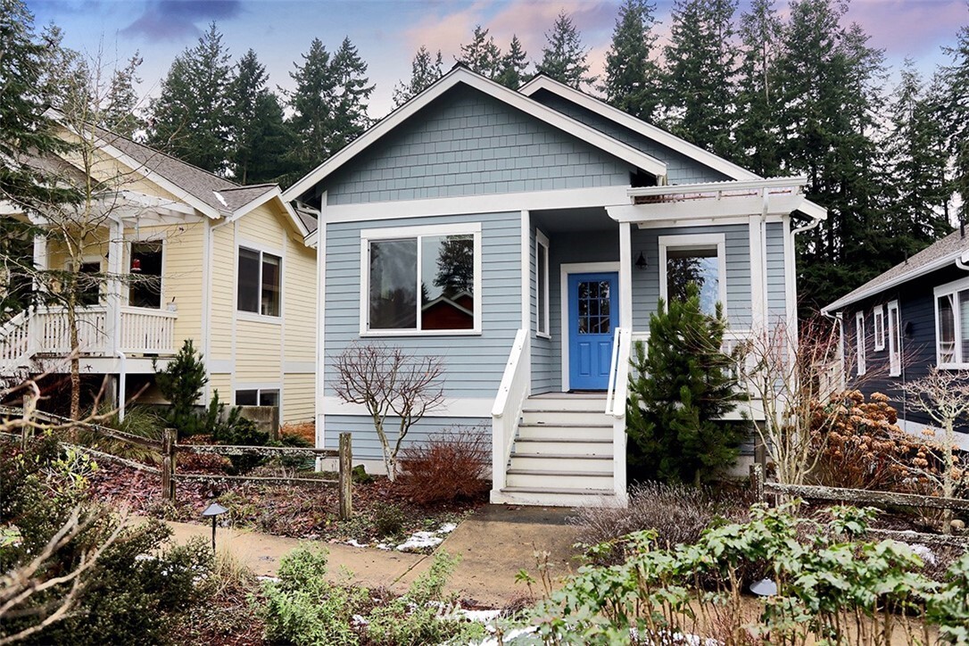 Property Photo: 1035 Village Loop WA 98260