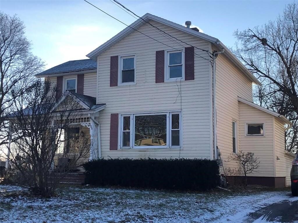 Property Photo: 184 East E North St Street NY 14456