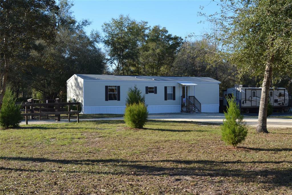 Property Photo: 28024 SW 127th Avenue FL 32669