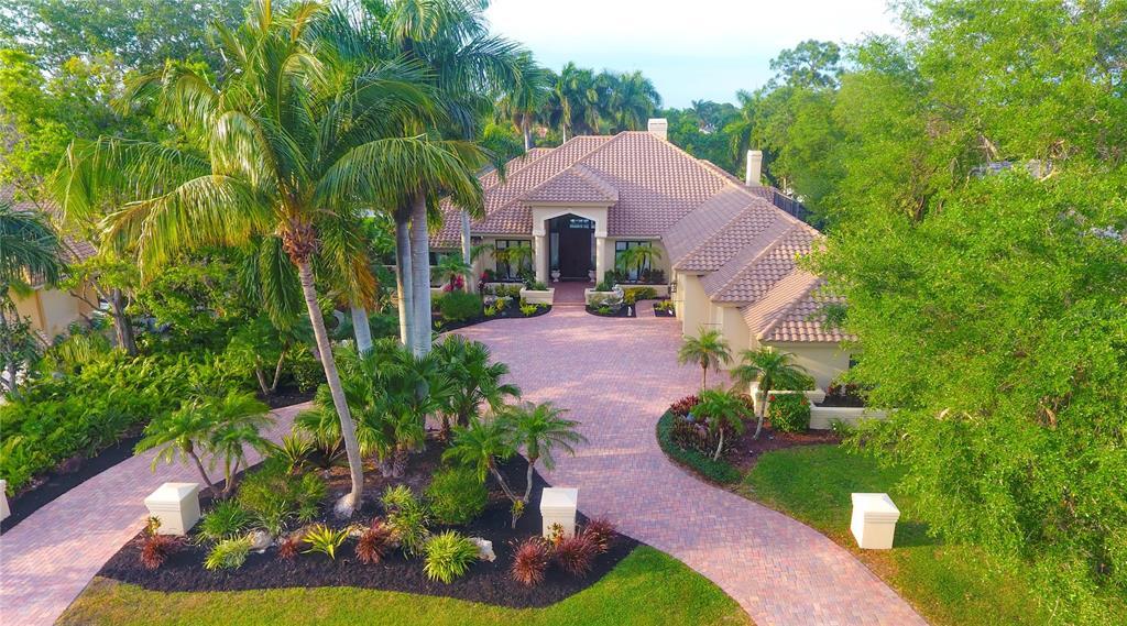 Property Photo: 669 Trenton Way FL 34229
