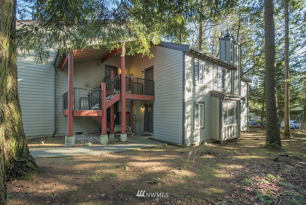 Property Photo:  14641 NE 31st Street D8  WA 98007 