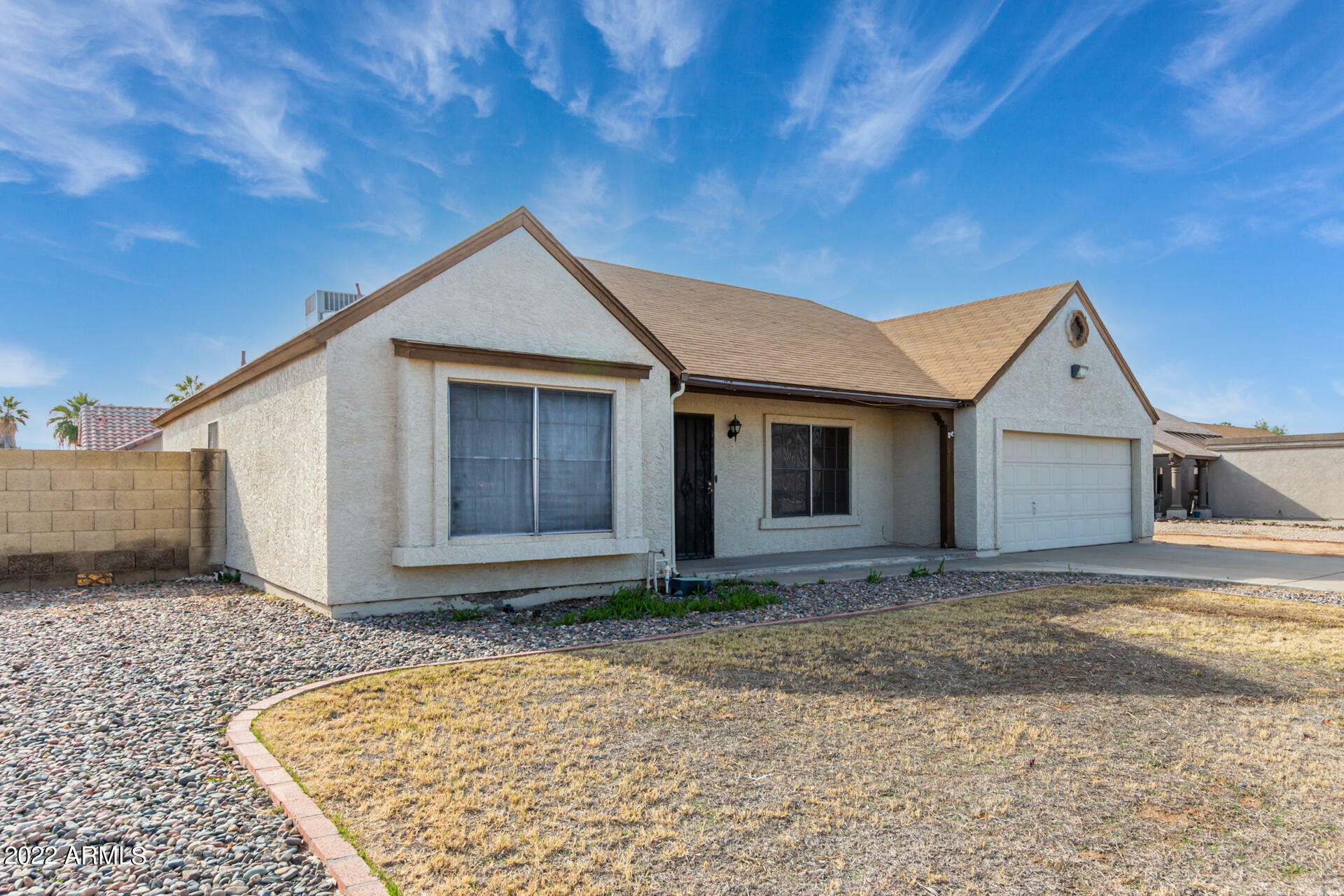 Property Photo: 7015 W Laurel Lane AZ 85345