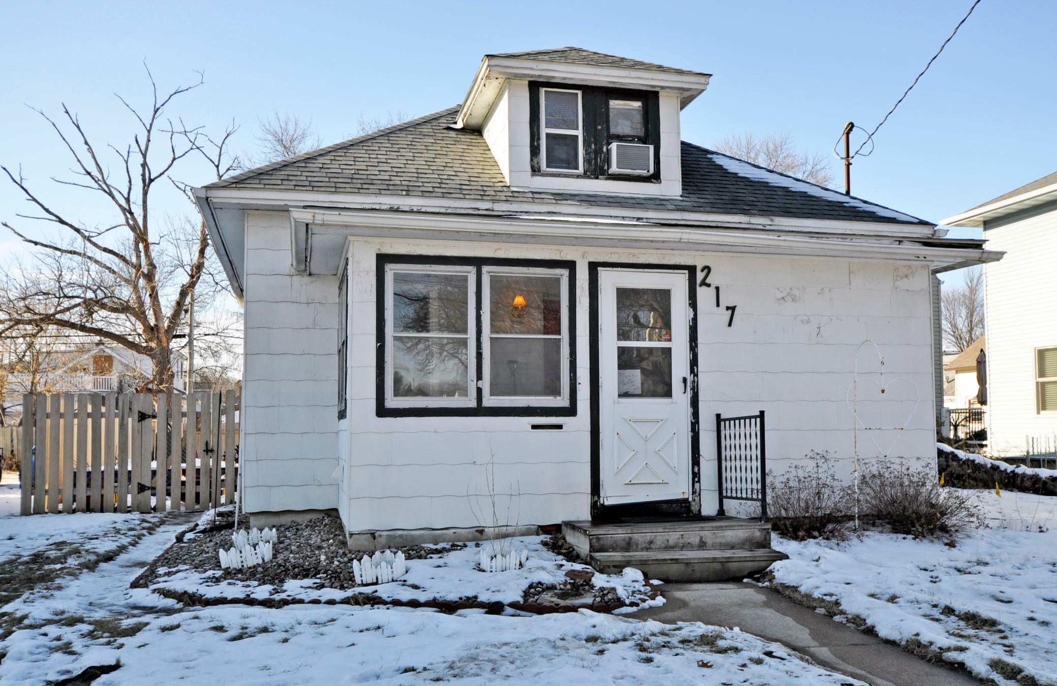 Property Photo:  217 11th Avenue NE  MN 55906 
