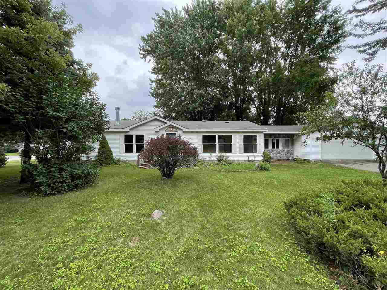 Property Photo:  1110 Hemlock  MI 48617 