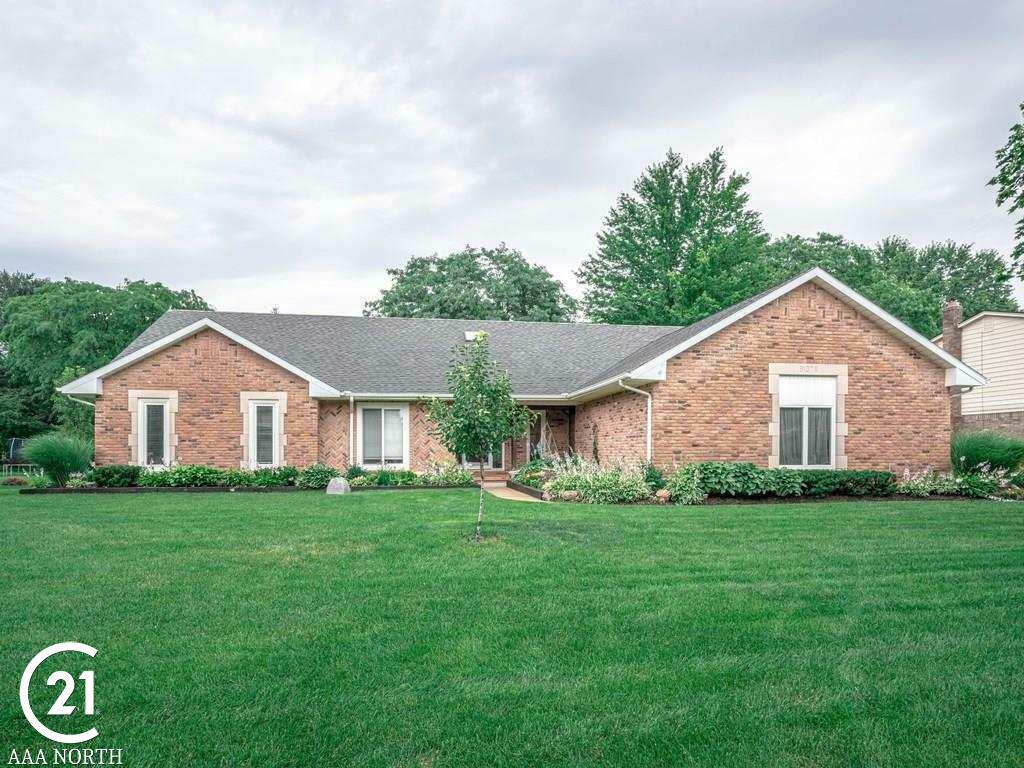 Property Photo:  61376 N Ridge Trail  MI 48094 