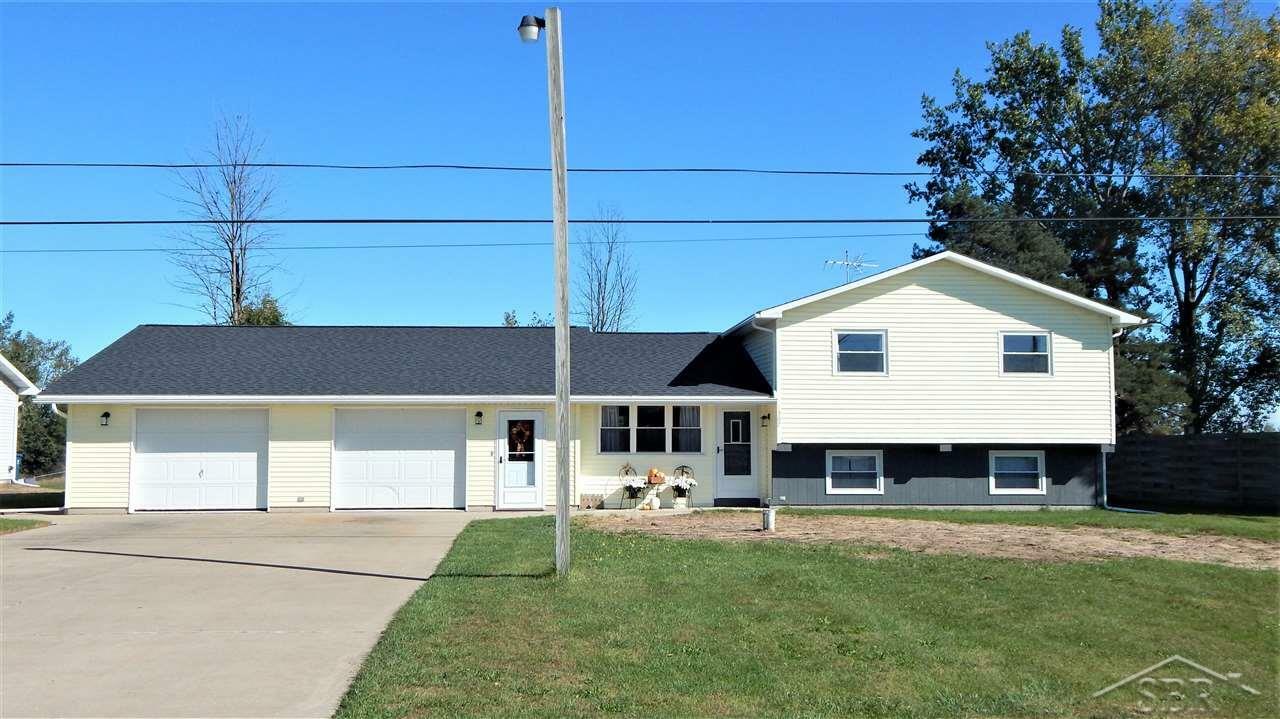 Property Photo:  1307 S Carter Rd  MI 48642 