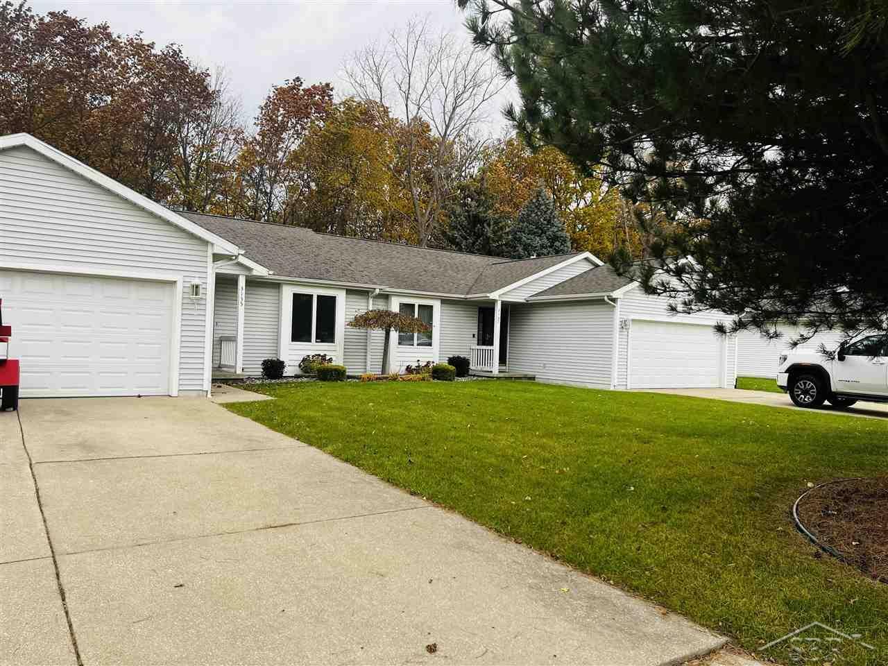 Property Photo:  3135 Silverwood  MI 48603 