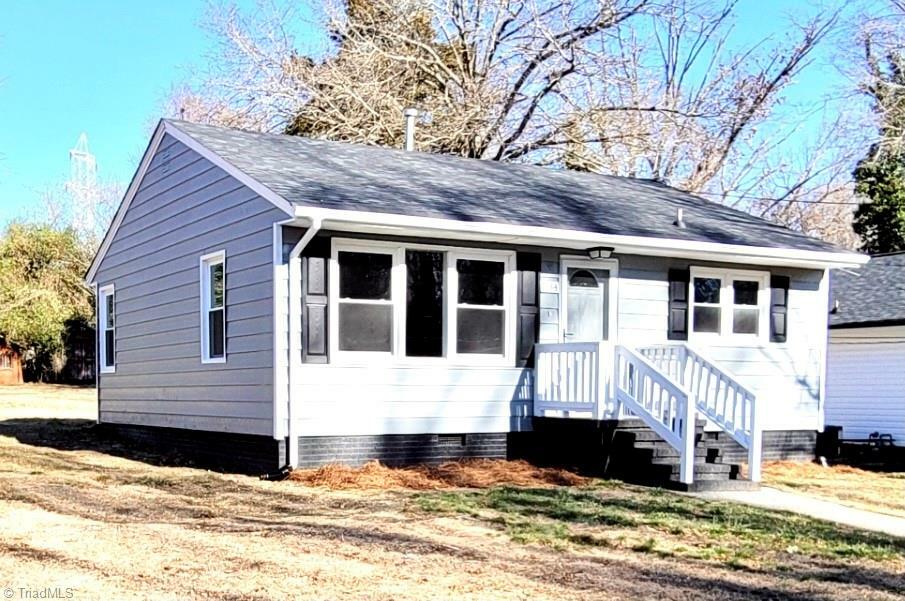 Property Photo:  834 Summit Avenue  NC 27320 