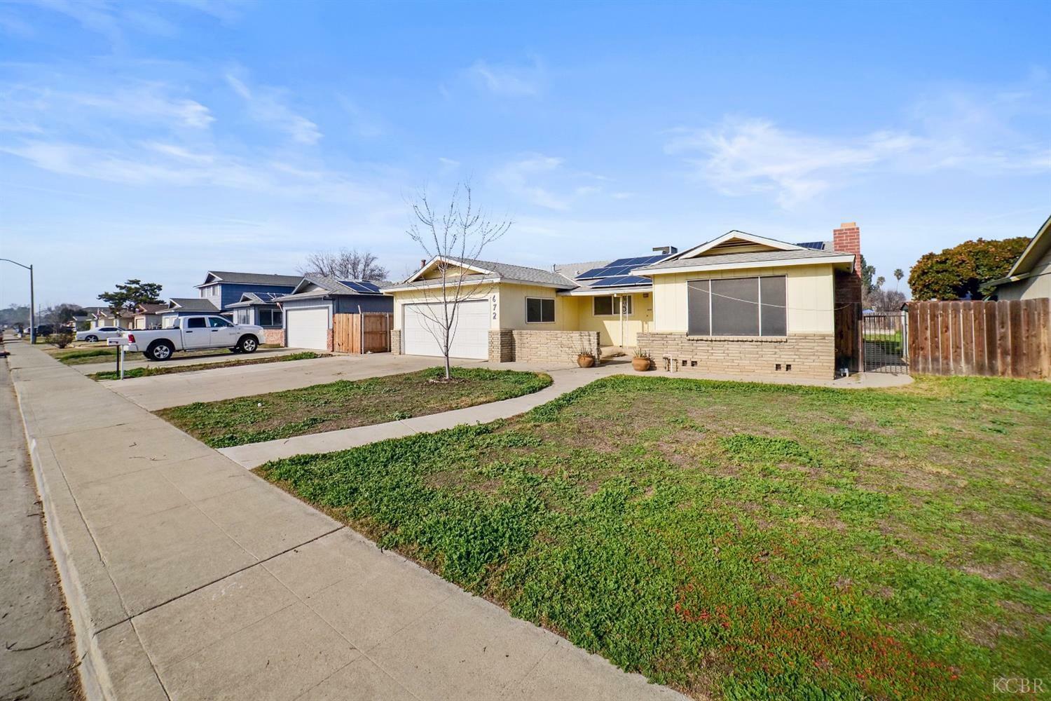 672 Wood Lane  Lemoore CA 93245 photo