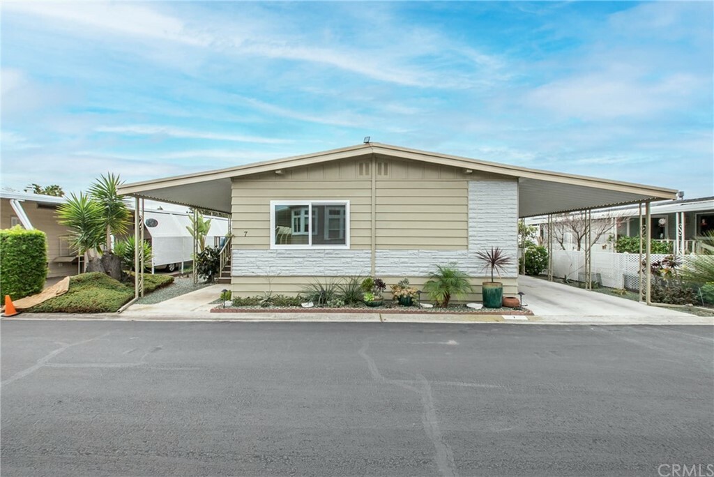 Property Photo:  650 S Rancho Santa Fe 7  CA 92078 