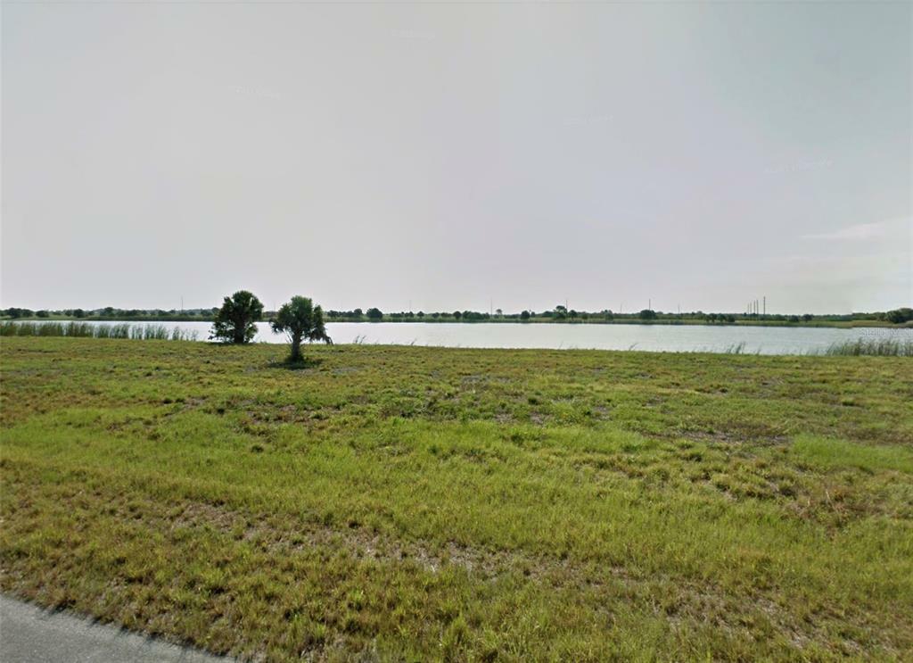 Property Photo:  66 Willow Road  FL 33946 