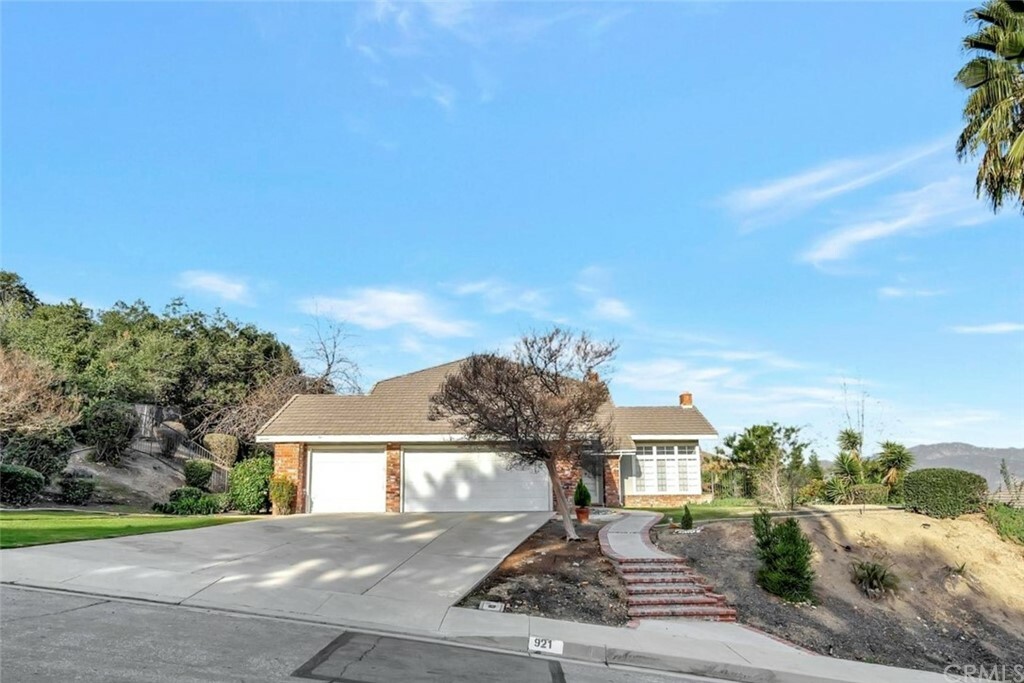 Property Photo:  921 S Easthills Drive  CA 91791 