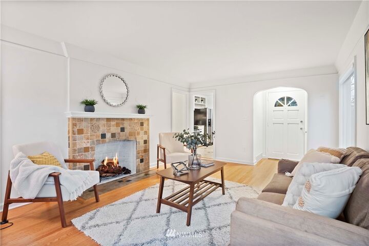 Property Photo:  814 NW 80th Street  WA 98117 