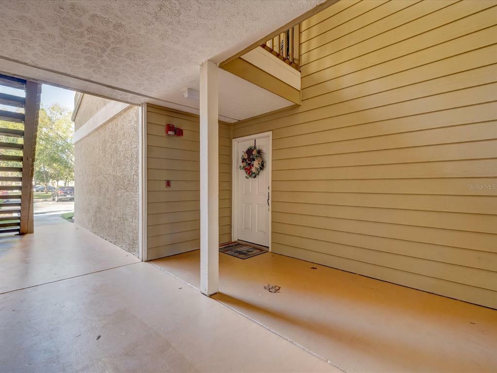 Property Photo:  9481 Highland Oak Drive 1403  FL 33647 