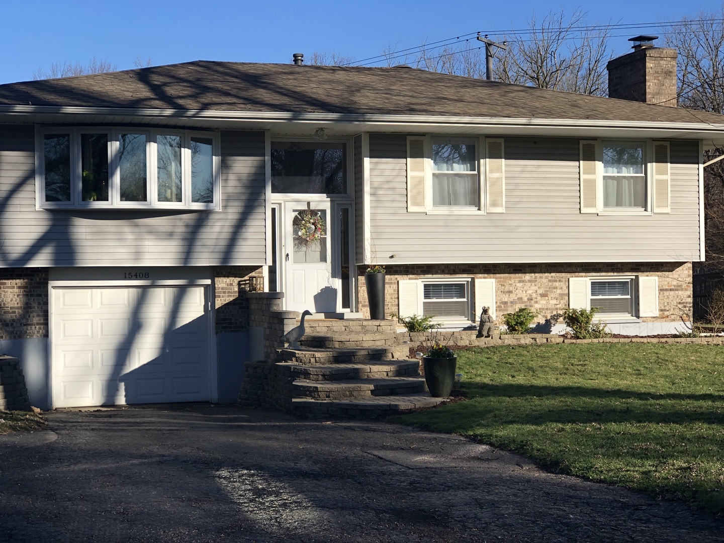 Property Photo:  15408 W Fair Lane  IL 60048 