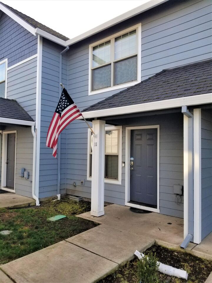 450 Midway Road 11  Medford OR 97501 photo