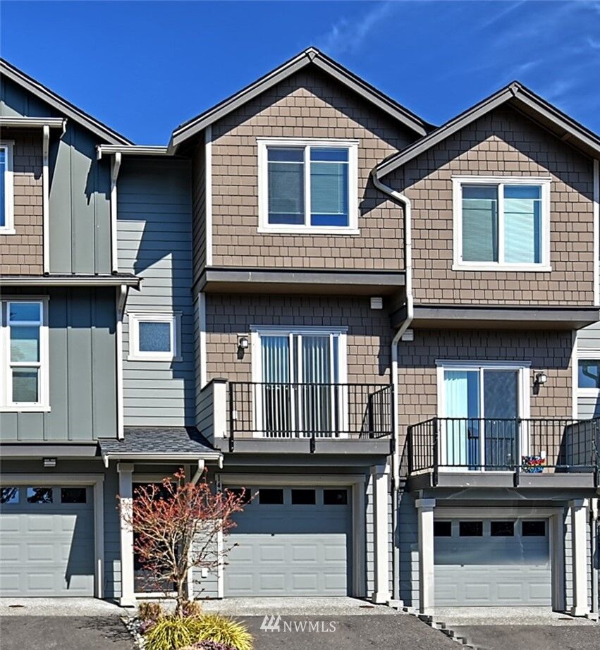 Property Photo:  10509 14th Drive SE  WA 98208 