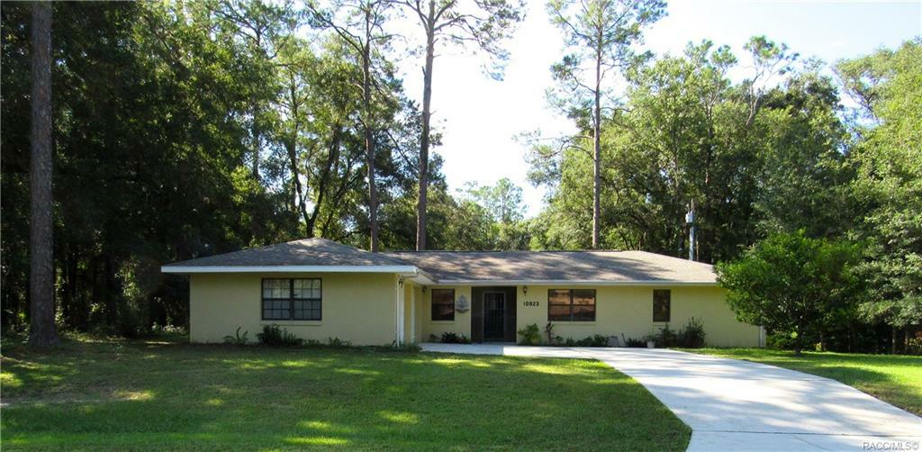 10923 N Airway Loop  Citrus Springs FL 34434 photo