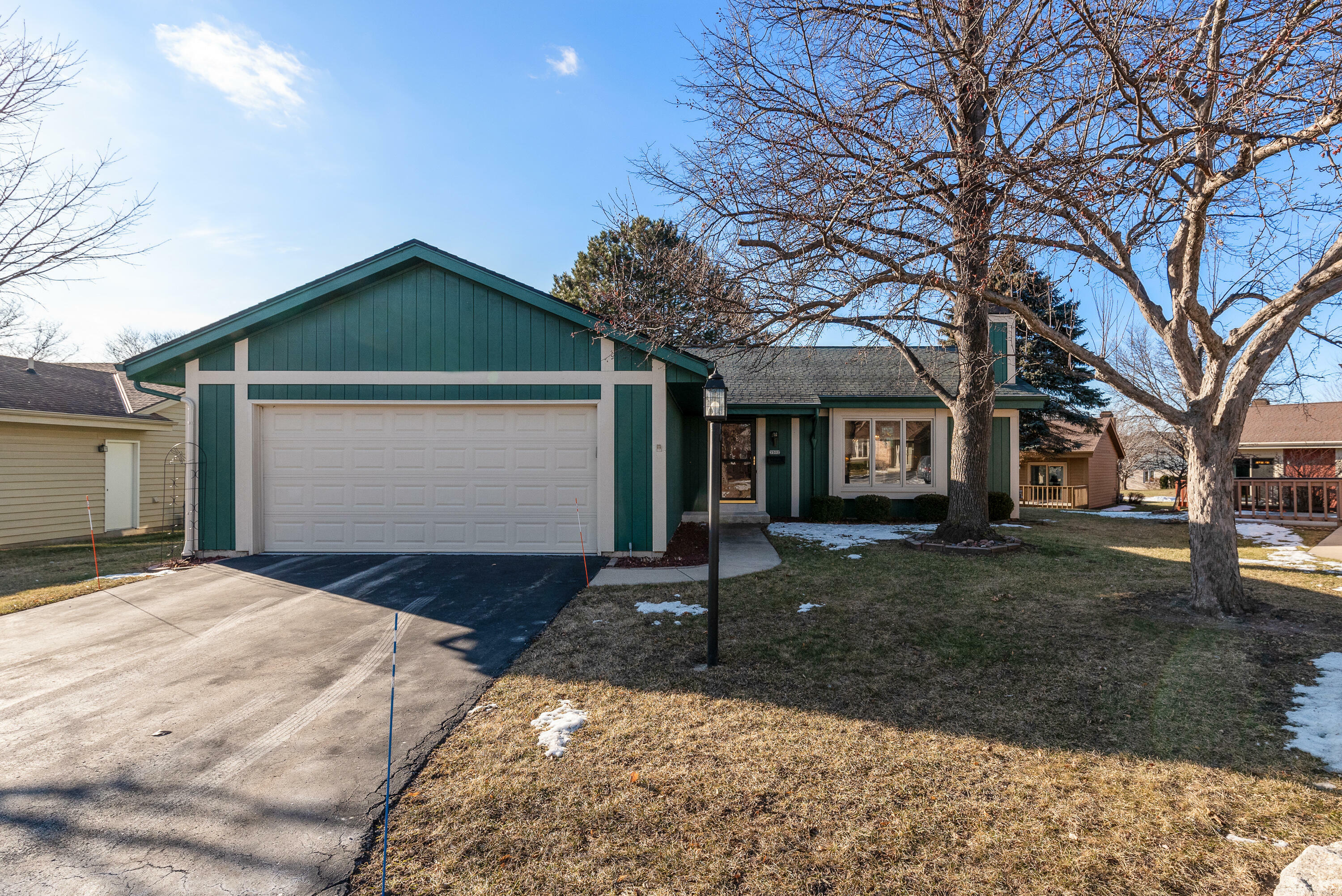 Property Photo:  3592 W Cottonwood Ct  WI 53221 