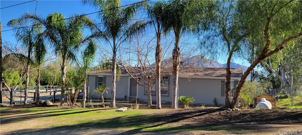 Property Photo:  27600 Junipero Rd  CA 92585 