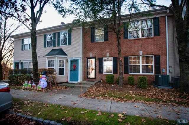 Property Photo:  2085 Drake Court 1  NJ 07430 