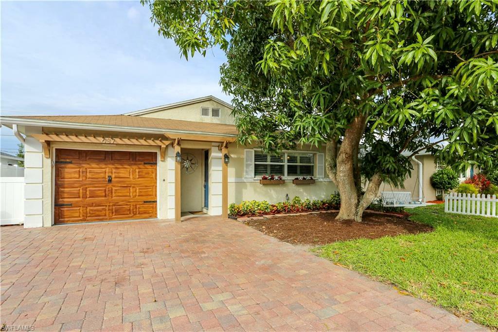 Property Photo:  637 103rd Ave N  FL 34108 