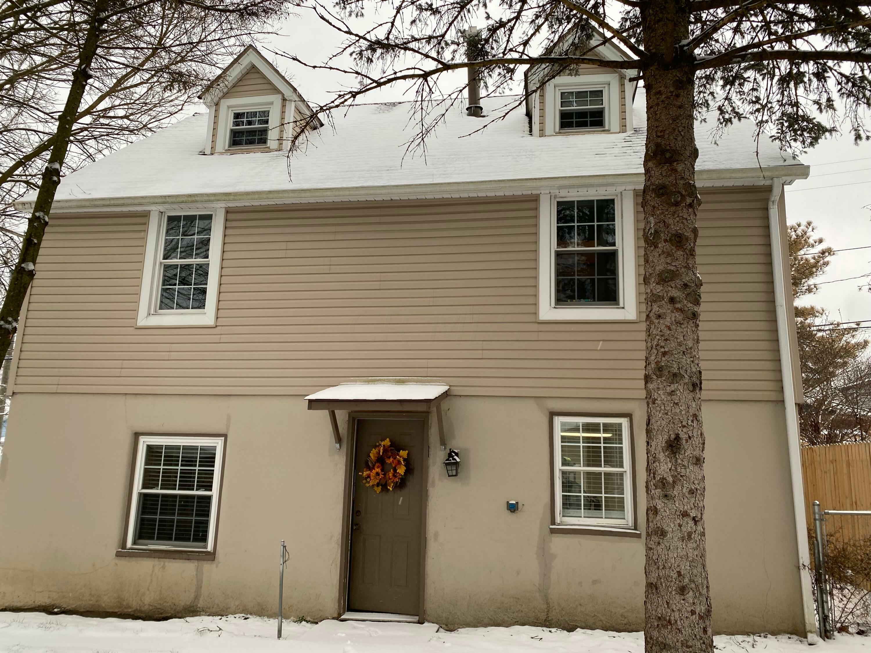 Property Photo: 176 Neal Avenue OH 43055