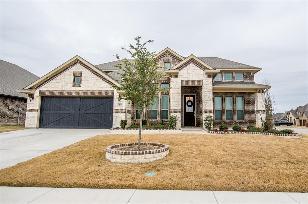 Property Photo:  418 Green Terrace Court  TX 76065 