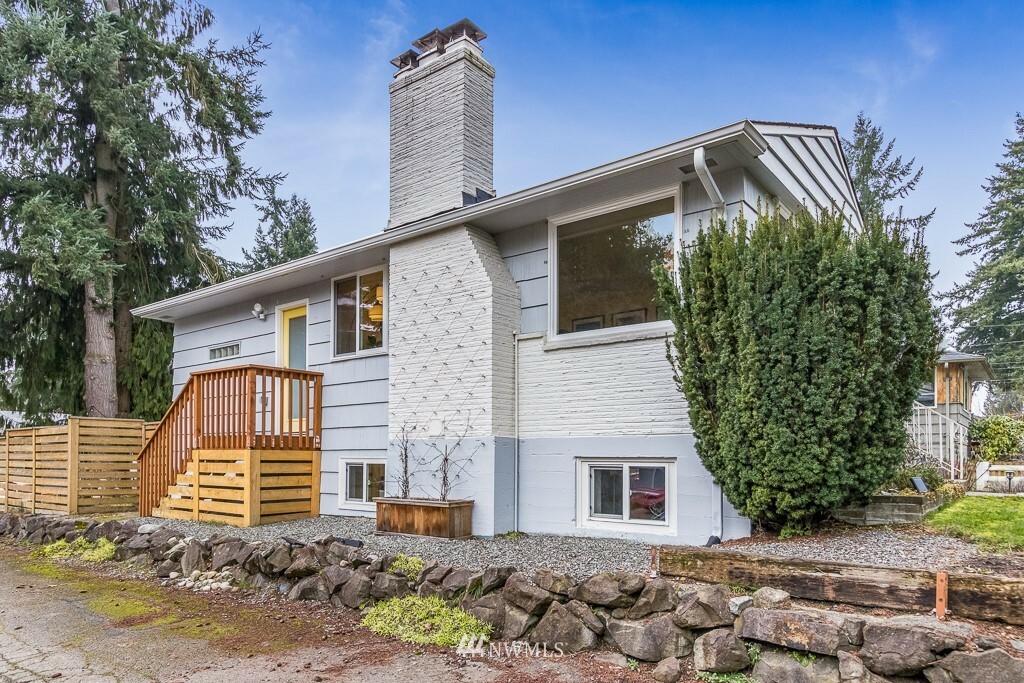 Property Photo:  19831 Fremont Avenue N  WA 98133 