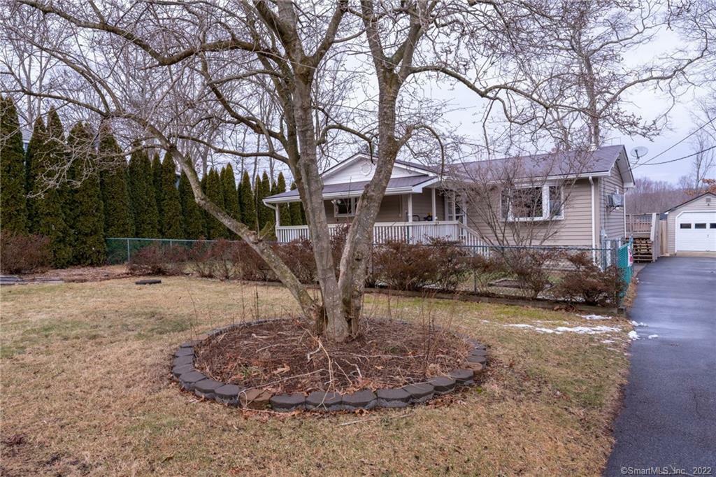 Property Photo:  29 Iron Street  CT 06339 