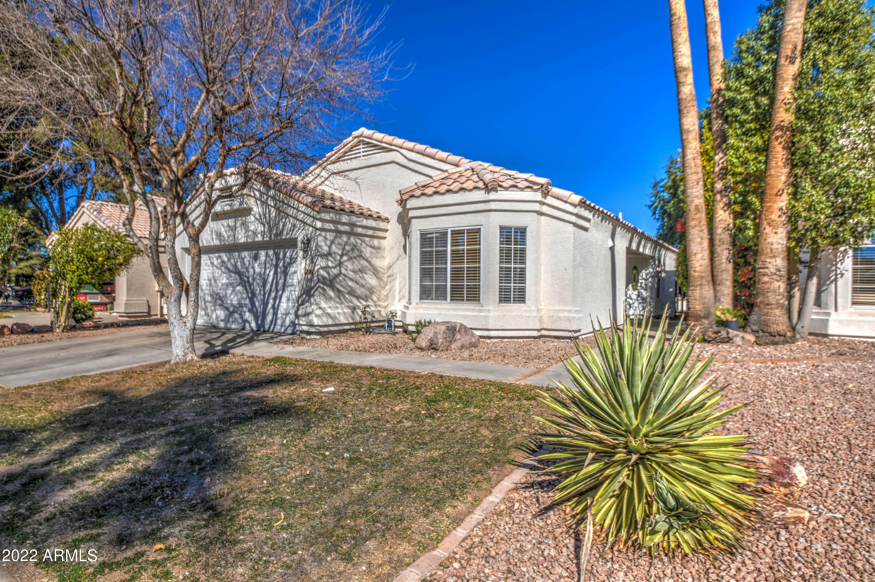 Property Photo:  1706 E Commonwealth Circle  AZ 85225 