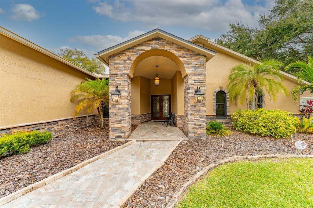 Property Photo:  12289 Oaks Lane  FL 33772 