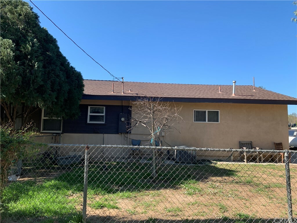 Property Photo:  10705 Cypress Avenue  CA 92505 